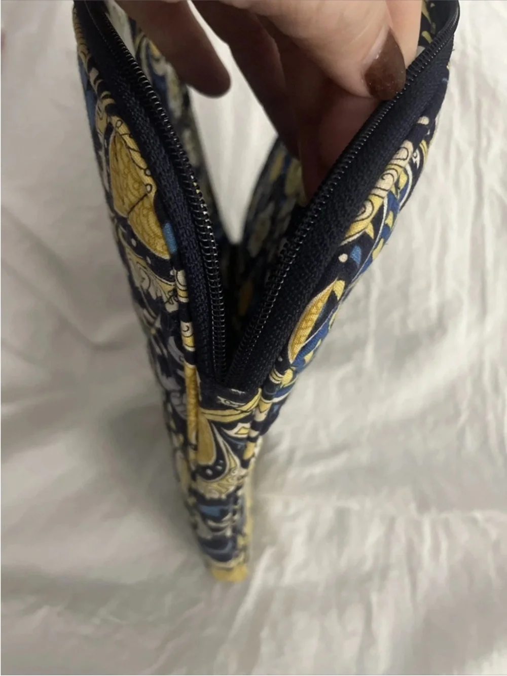 Vera Bradley Ellie Blue Paisley Elephant Quilted e-Reader Sleeve Bag Case